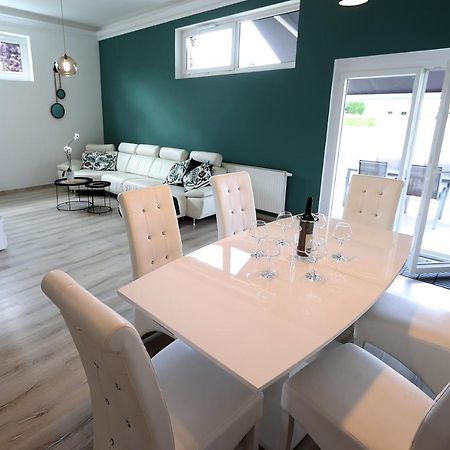 Exklusive Fw Mit 3 Sz Und Grosser Terrasse Gratkorn Luaran gambar