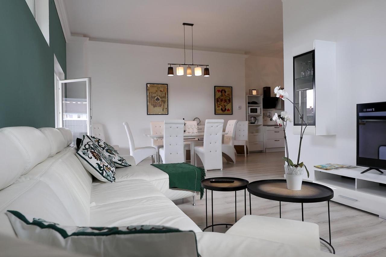 Exklusive Fw Mit 3 Sz Und Grosser Terrasse Gratkorn Luaran gambar